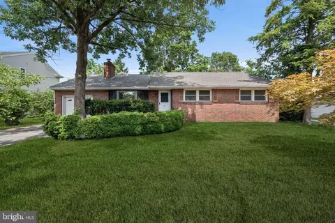 605 S Chester Ave, Riverside, NJ 08075