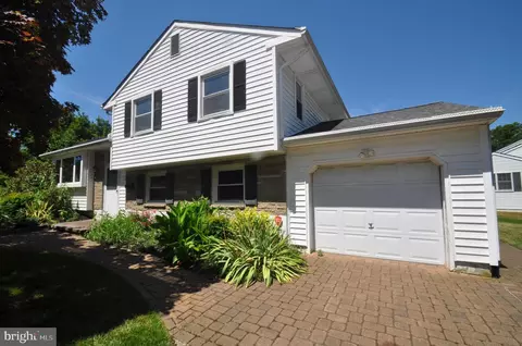13 Brook Run, Eastampton, NJ 08060