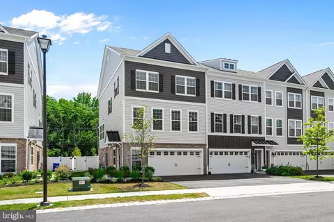 54 Autumn Park Dr, Medford, NJ 08055