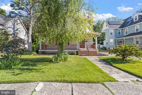 75 Church St, Beverly, NJ 08010