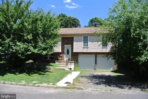 40 Lady Diana Cir, Marlton, NJ 08053