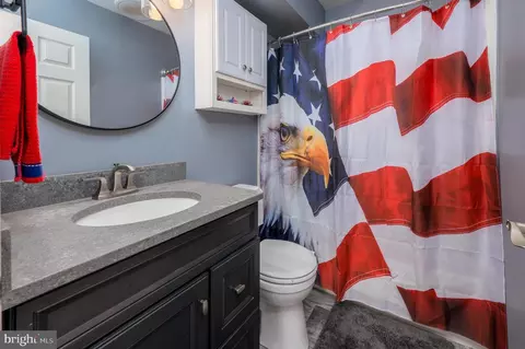 Bath - 448 Oakland Ave, Maple Shade, NJ 08052 photo 1 of 2