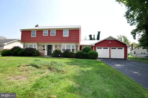 9 Terrell Ln, Willingboro, NJ 08046