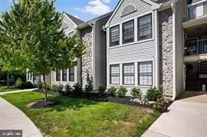 7 Sheffield Dr, Marlton, NJ 08053