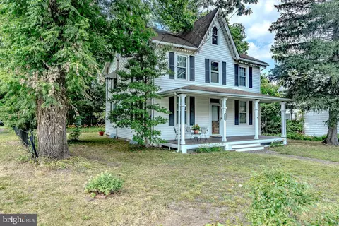129 Warren St, Beverly, NJ 08010