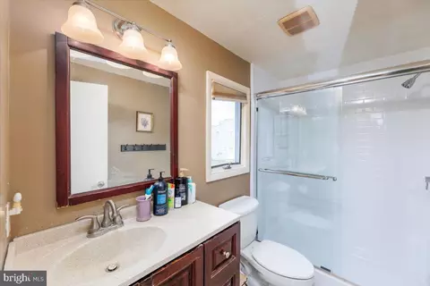 Bath - 45 Champlain Rd, Marlton, NJ 08053 photo 1 of 1