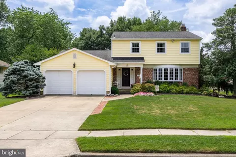 12 Erindale Dr, Marlton, NJ 08053