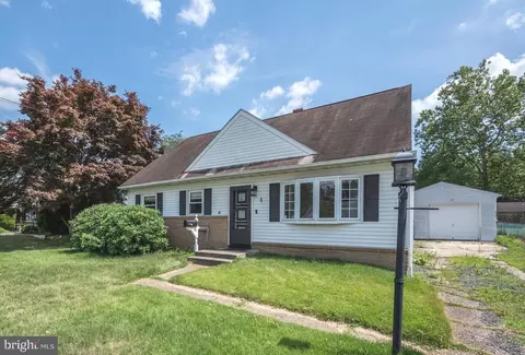 4 Boswell Rd, Marlton, NJ 08053