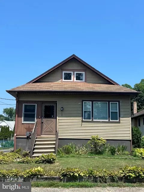 123 W Linwood Ave, Maple Shade, NJ 08052
