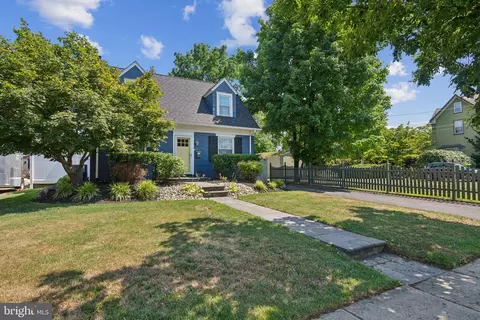 Exterior - 214 E 4th St, Palmyra, NJ 08065 photo 2 of 4