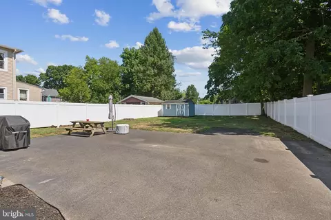 Exterior - 214 E 4th St, Palmyra, NJ 08065 photo 3 of 4