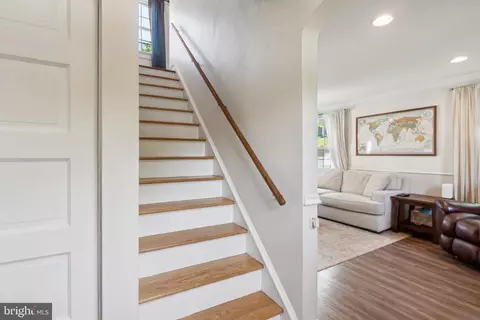 Entry Way - 214 E 4th St, Palmyra, NJ 08065 photo 1 of 5