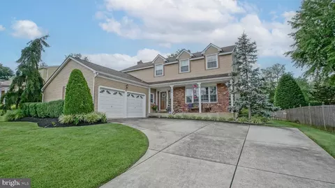 756 York Rd, Mount Laurel, NJ 08054