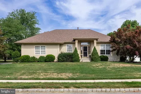 8 Chase Rd, Lumberton, NJ 08048