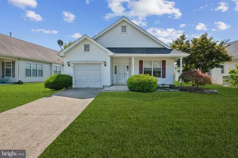 57 Dunstable Rd, Southampton, NJ 08088