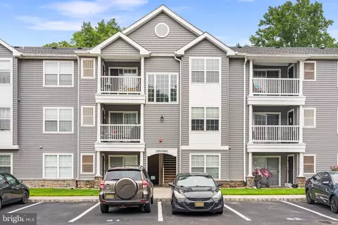 140 Natalie Rd, Delran, NJ 08075