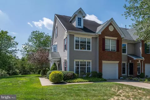 19 William Penn Cir, Medford, NJ 08055