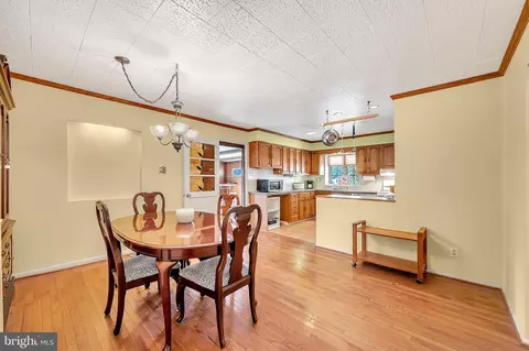 Dining - 709 Willow Dr, Cinnaminson, NJ 08077 photo 2 of 4