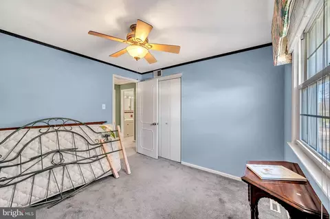 Bedroom - 709 Willow Dr, Cinnaminson, NJ 08077 photo 5 of 6