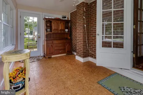 Exterior - 99 Pine St, Beverly, NJ 08010 photo 1 of 6
