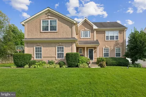 1 Paddock Ln, Cinnaminson, NJ 08077