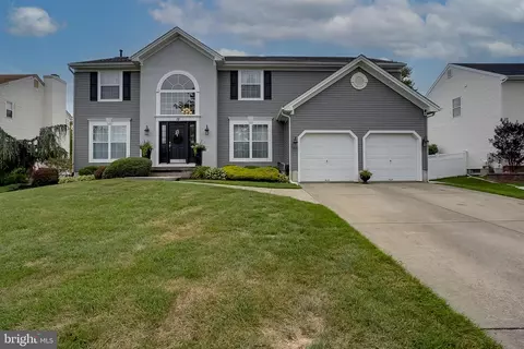 19 Annapolis Dr, Marlton, NJ 08053