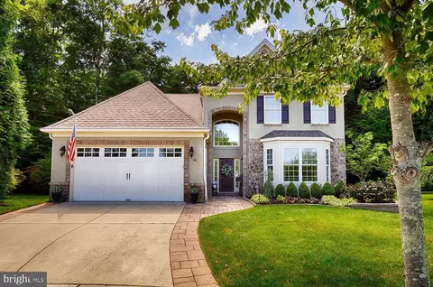 30 Harlow Cir, Medford, NJ 08055