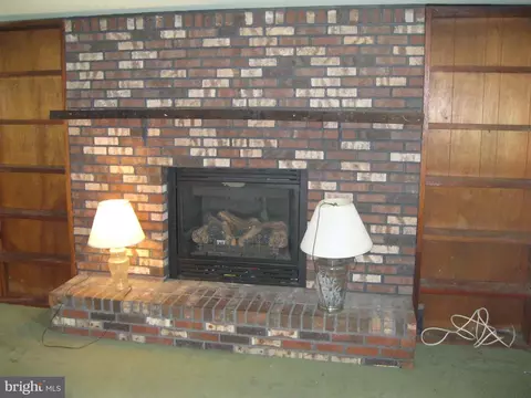 Living - 310 Mildred Ave, Maple Shade, NJ 08052 photo 1 of 2