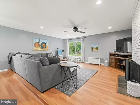 26 Hornsby Dr, Marlton, NJ 08053 photo 7
