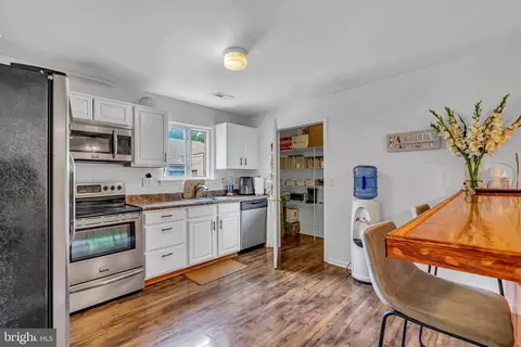 Kitchen - 411 Downing Ct, Westampton, NJ 08060 photo 2 of 2