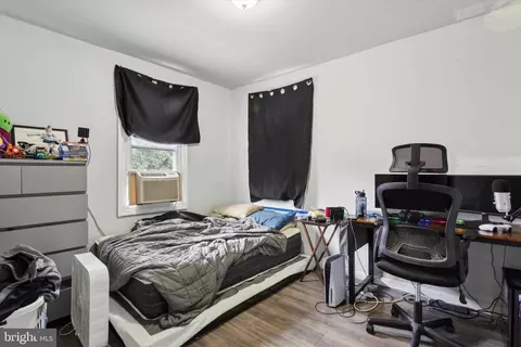 Bedroom - 112 Delaware Ave, Riverside, NJ 08075 photo 2 of 2