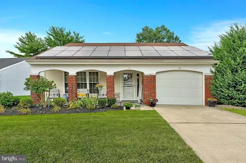 15 Windsor Rd, Southampton, NJ 08088