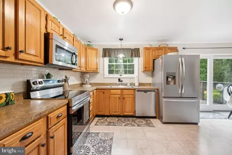 Kitchen - 60 Summit Dr, Tabernacle, NJ 08088 photo 2 of 2