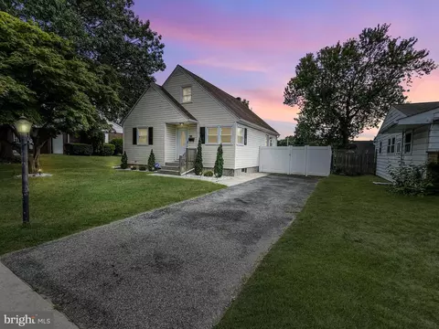 436 E Third St, Florence, NJ 08518