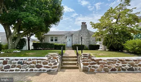 40 W Fourth St, Florence, NJ 08518