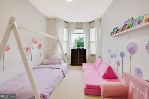 Bedroom - 6303 Riverfront Dr, Palmyra, NJ 08065 photo 3 of 3