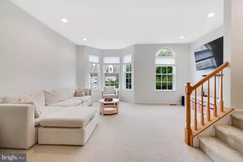 Living - 6303 Riverfront Dr, Palmyra, NJ 08065 photo 1 of 4