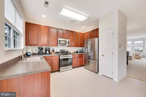 Kitchen - 6303 Riverfront Dr, Palmyra, NJ 08065 photo 4 of 4