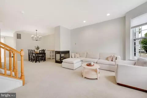 Living - 6303 Riverfront Dr, Palmyra, NJ 08065 photo 3 of 4