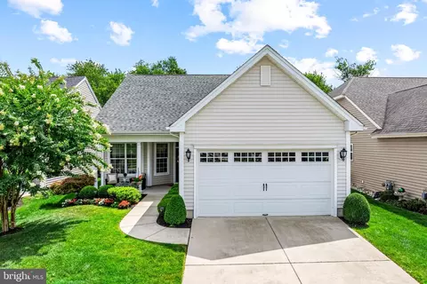 7 Binsted Dr, Medford, NJ 08055