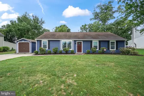 45 Bon Air Dr, Marlton, NJ 08053