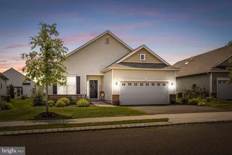 13 Beach Dr, Eastampton, NJ 08060