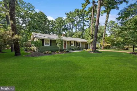 27 Pocahontas Trl, Medford, NJ 08055