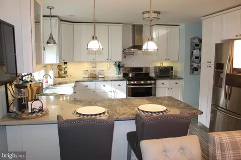 25 Knightswood Dr, Marlton, NJ 08053 photo 6