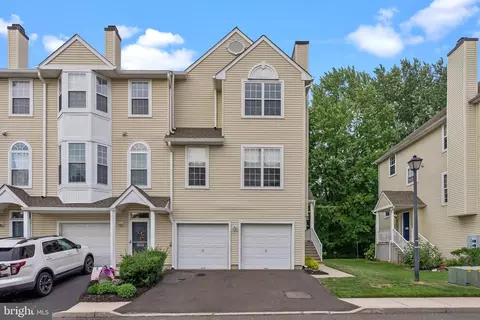 7506 Juniper Ln, Palmyra, NJ 08065