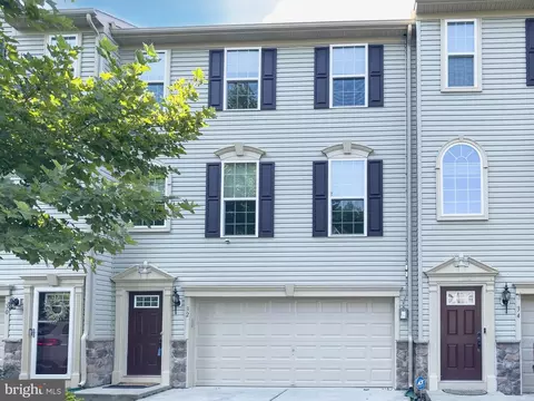 32 Wallace Rd, Mount Holly, NJ 08060