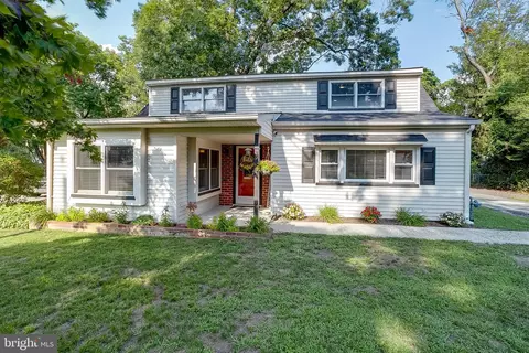 3 Pine Ln, Hainesport, NJ 08036
