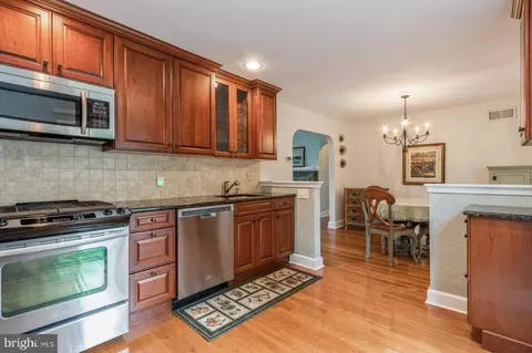 Entry Way - 450 E Main St, Moorestown, NJ 08057 photo 2 of 4