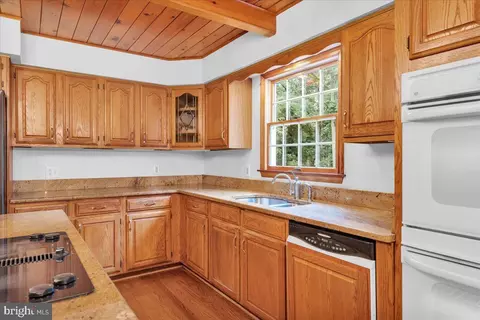 Kitchen - 3 Eagles Mere Ln, Tabernacle, NJ 08088 photo 4 of 5