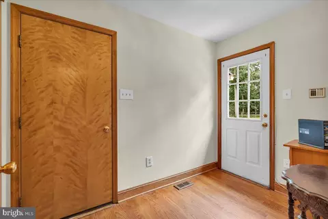 Entry Way - 3 Eagles Mere Ln, Tabernacle, NJ 08088 photo 5 of 9